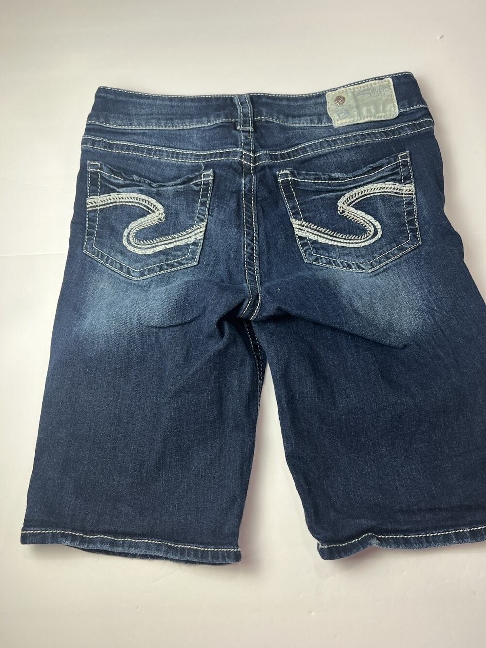Silver Jeans Bermuda Womens Size 28 Blue Suki Mid Rise Embroidered Denim Shorts